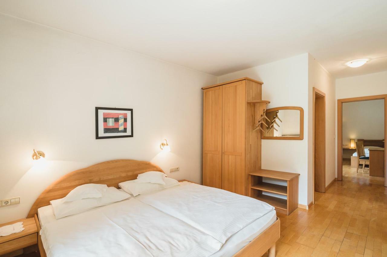 Guesthouse St Nikolaus Ultimo Chambre photo